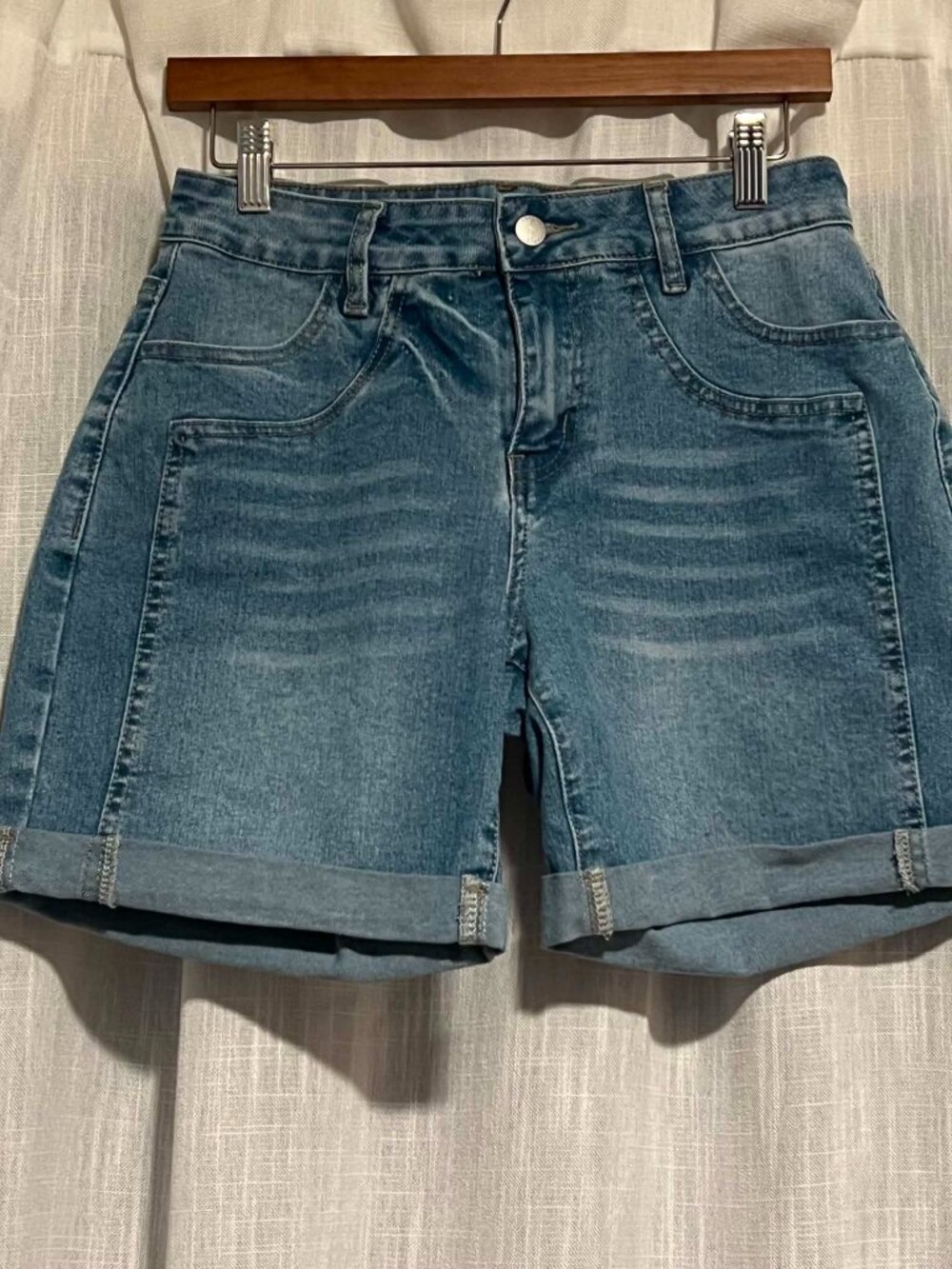 NWOT Flamingals Cuffed Denim  Shorts Med Wash